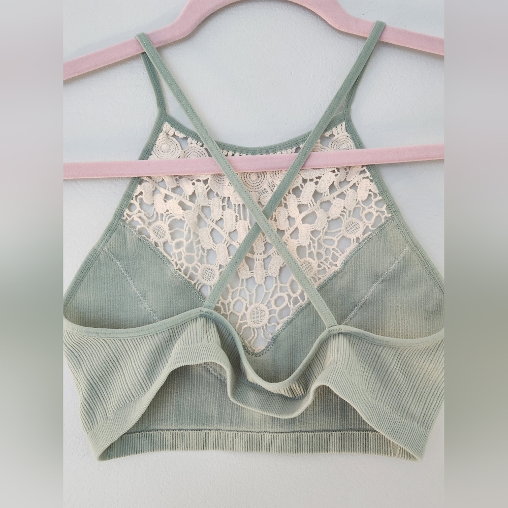 Boho Crochet Bralette Olive Green & White M/L - Never Worn - Picture 7 of 8